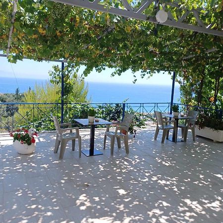 Ionian View Guest House Qeparo Eksteriør billede