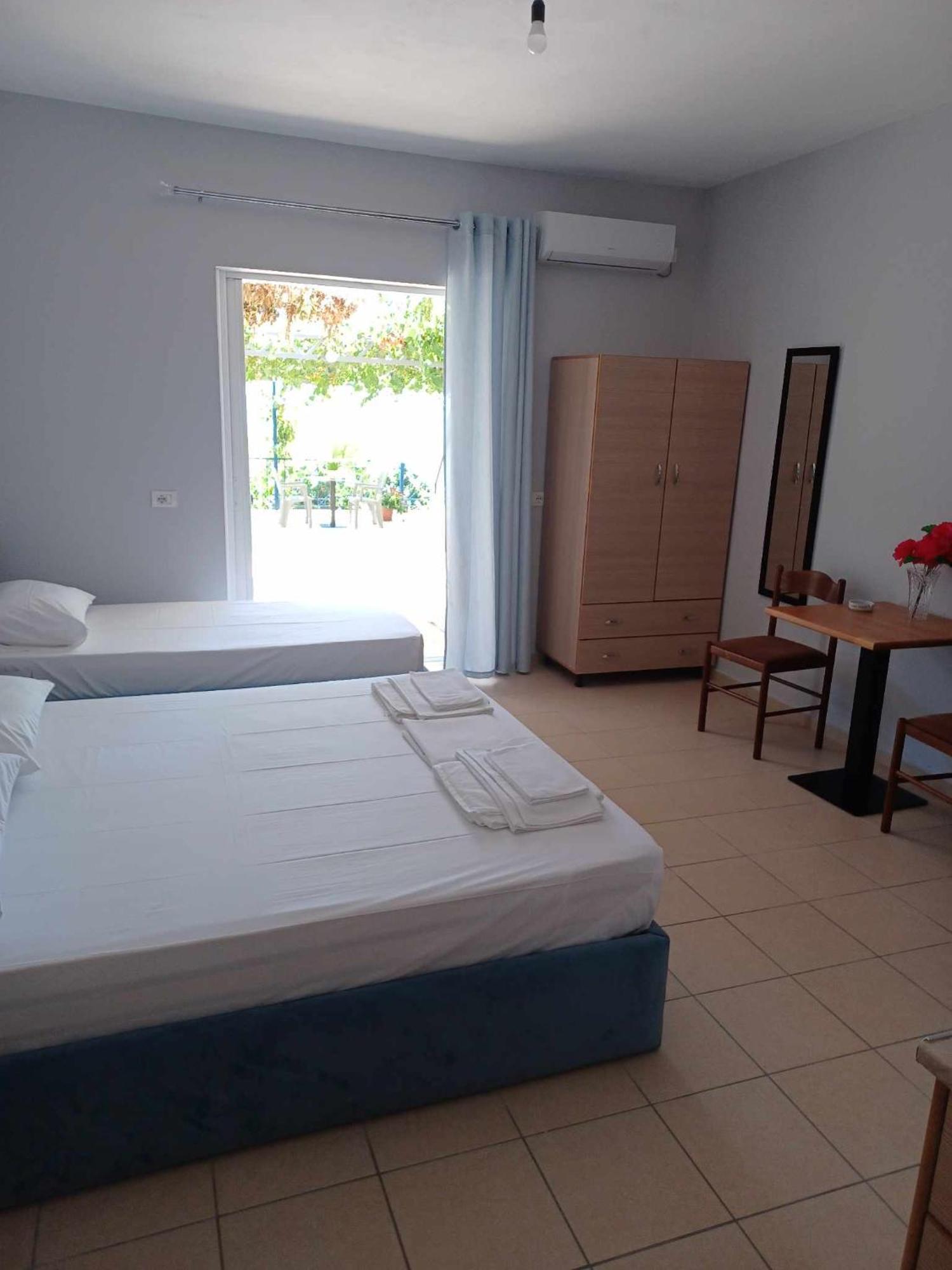 Ionian View Guest House Qeparo Eksteriør billede